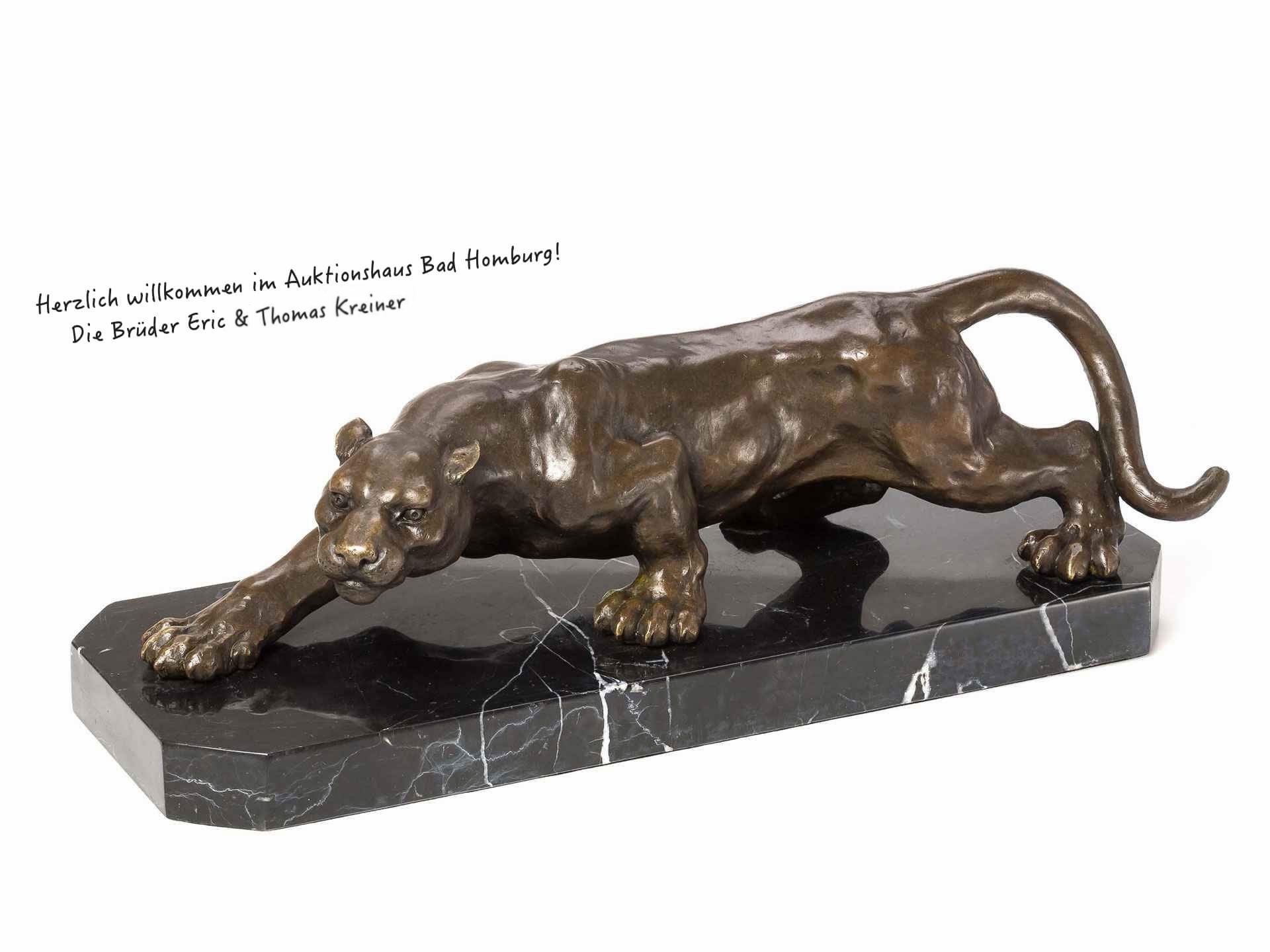 Bronzefigur, Panther, Statue, Marmorplatte, Brunnenfigur